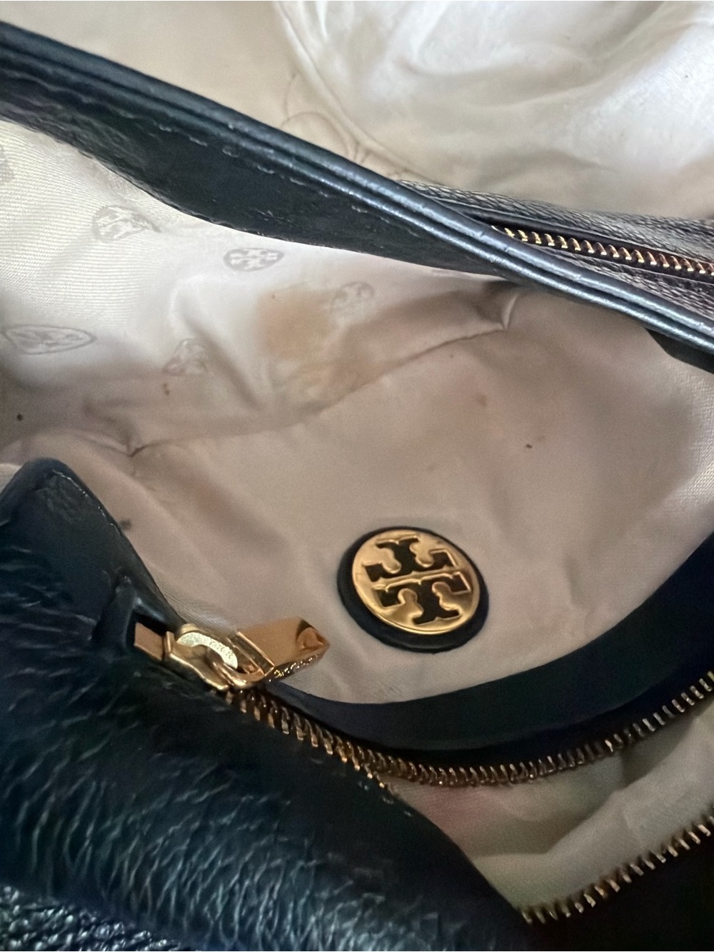 Tory Burch - Black Leather Crossbody with Gold Chain Strap - Picture 14 of 15